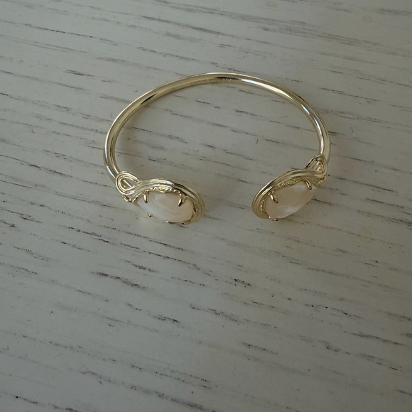 Kendra Scott Andy Pinch Bracelet - Picture 6 of 7